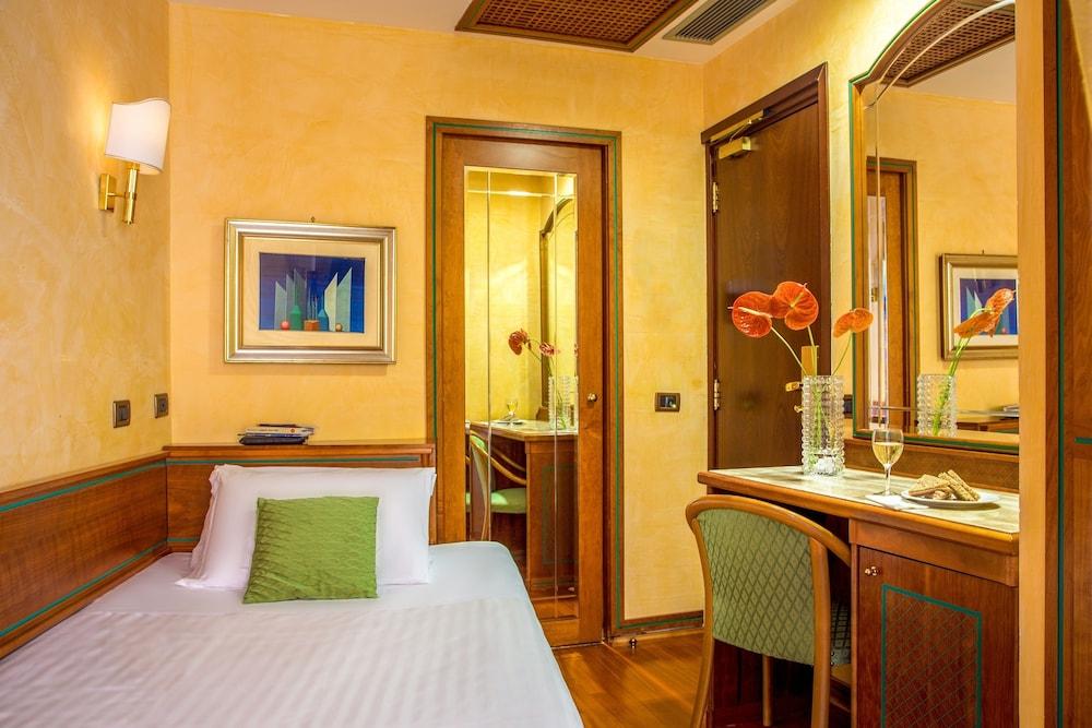 Hotel Regno Roma Ngoại thất bức ảnh